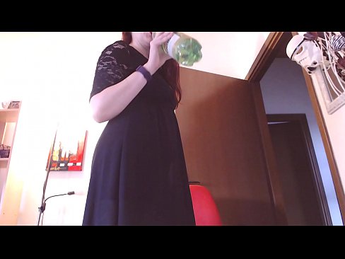❤️ Submisívna otrokyňa, ktorá miluje špinavé a šťavnaté nohavičky, je po zhliadnutí tohto videa nútená masturbovať! ️ Super sex na nás